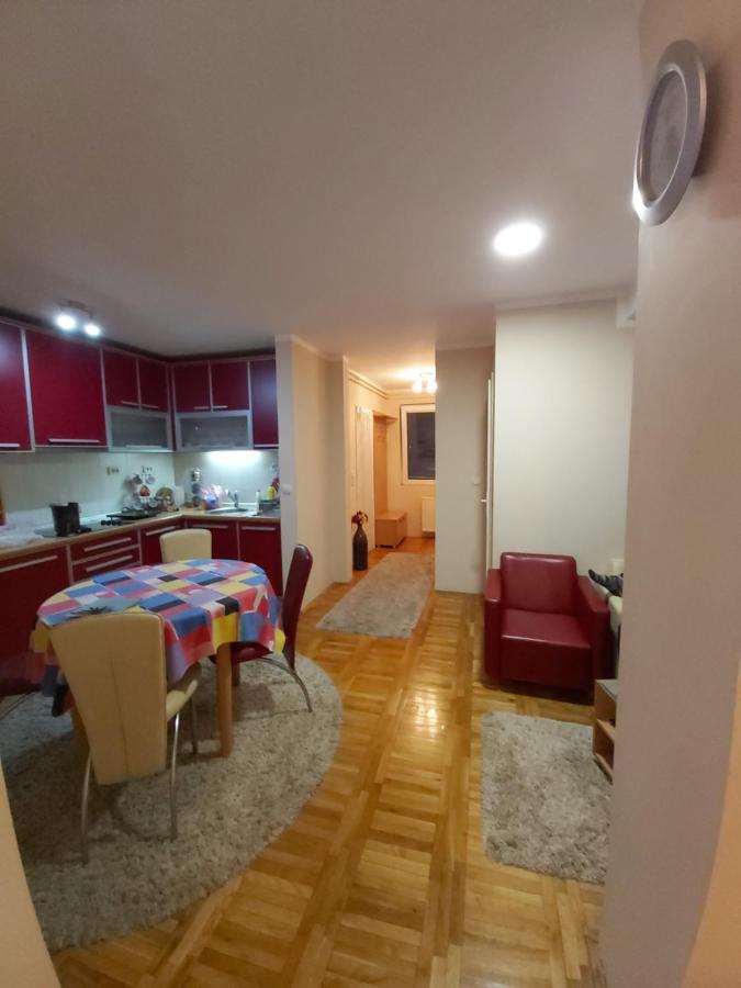 Apartamento Ino 99 Užice Exterior foto